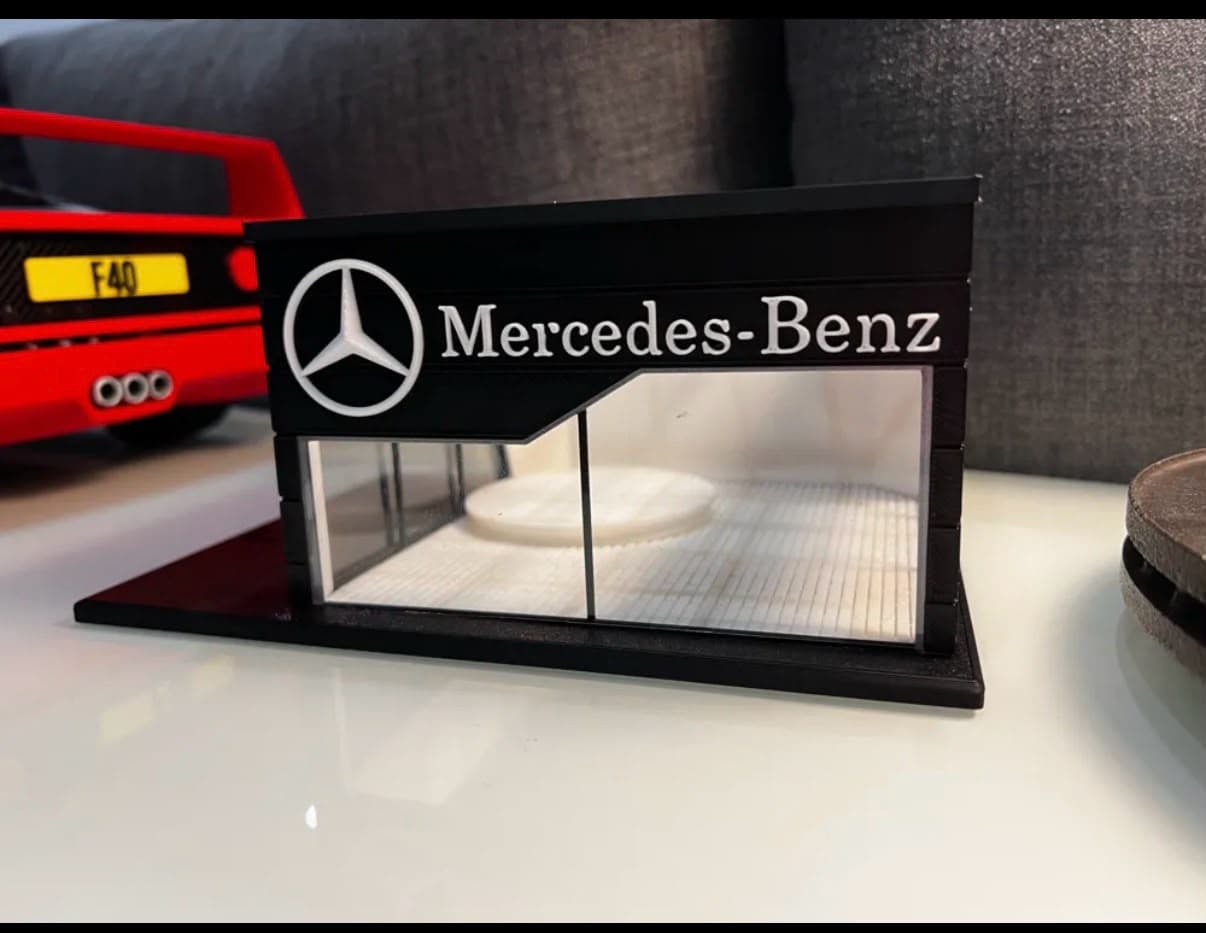 Mercedes-Benz Showroom Diorama